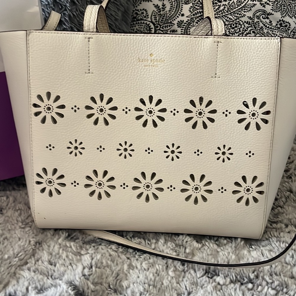 Kate Spade Elisabeth Faye Drive Sement color hand bag tote